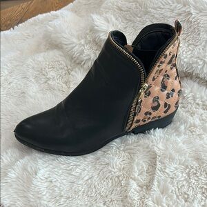 Betsyville by Betsy Johnson Leopard Accent Black Ankle Boots